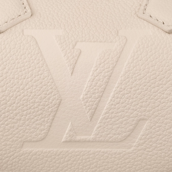 Louis Vuitton  Papillon BB Creme Beige