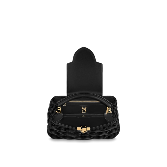 Louis Vuitton Capucines BB