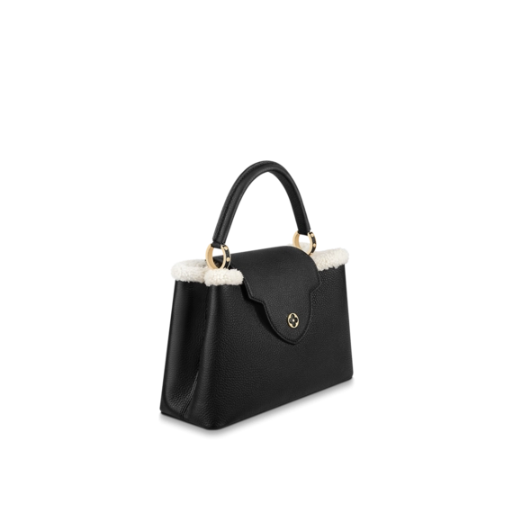 Capucines MM Bag