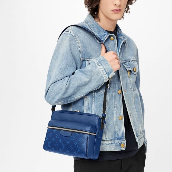 Louis Vuitton Outdoor Dark blue color