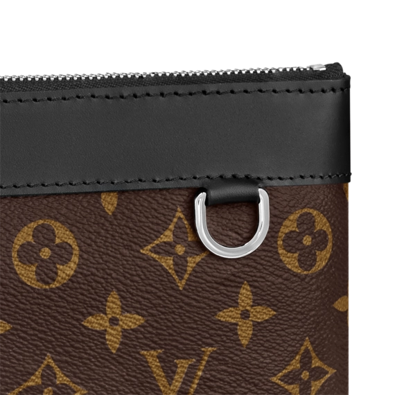 Louis Vuitton Discovery Pochette GM