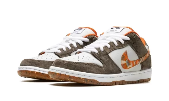 SB Dunk Low Pro QS - CRUSHED DC