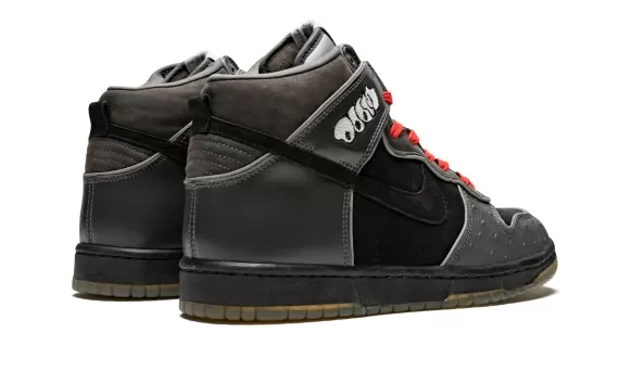 SB Dunk High Premium - MF Doom