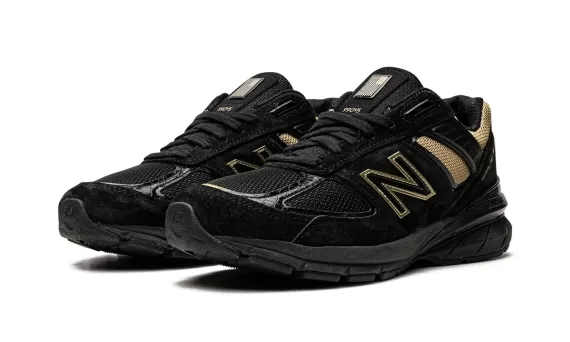 990V5 - Black / Gold